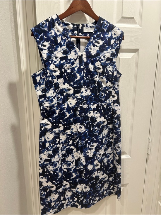 MM Lafleur Dresses & Skirts - MM.LaFleur Navy & White Floral Midi Sheath Dress